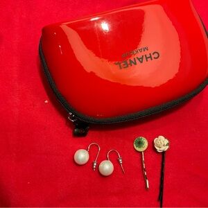 Japan 🇯🇵 earrings and bobby gift set